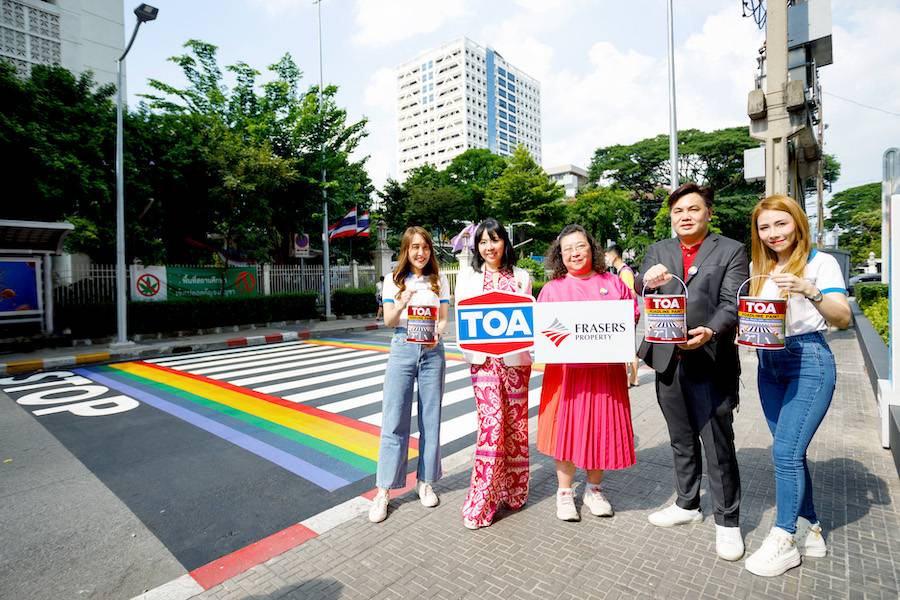 TOA ร่วมฉลอง Pride Month ด้วยสีสันแห่งความหลากหลาย เนรมิตทางม้าลายสีรุ้ง
